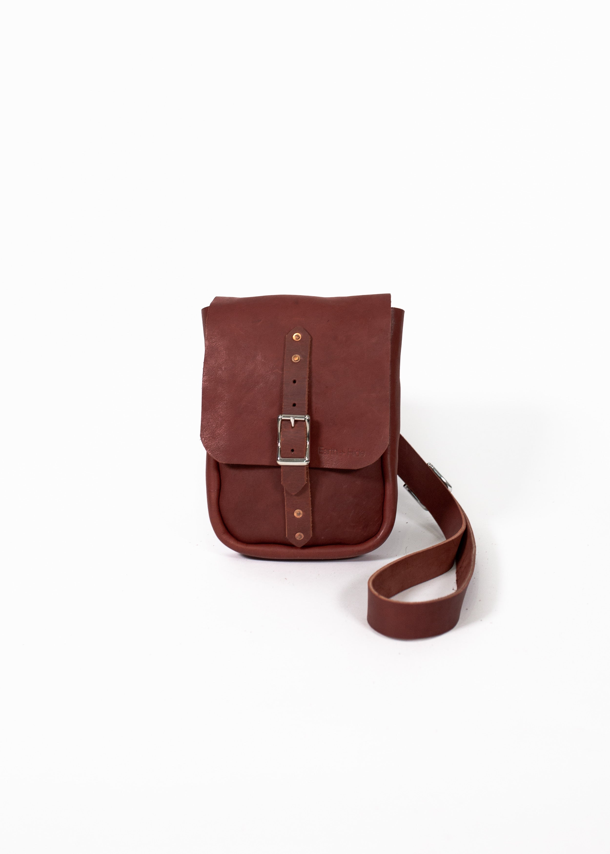 Carie Satchel – Earth and Hide